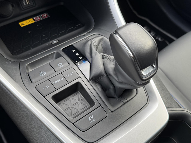 Toyota RAV4 2.5 HYBRID BI-TONE JBL-AUDIO PARKCAMERA EL-KLEP APPLE ANDROID STOEL STUURVERW. KEYLESS