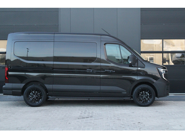 Renault Master T35 2.0 dCi 170pk L2H2 Extra DC - Navigatie - Camera - 270 gr deuren - Parkeersensoren - Draadloos laden - Rijklaar