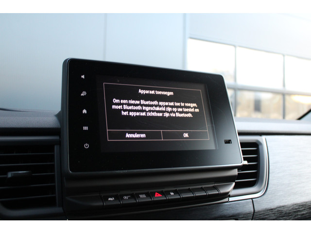 Renault Trafic 2.0 Blue dCi 170 T30 L2H1 Extra 170pk - 2x Schuifdeur - Betimmering - Stoelverwarming - Trekhaak - Camera - LED - Blind Spot - R