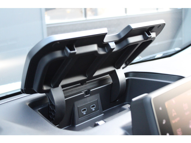 Renault Trafic 2.0 Blue dCi 170 T30 L2H1 Extra 170pk - 2x Schuifdeur - Betimmering - Stoelverwarming - Trekhaak - Camera - LED - Blind Spot - R