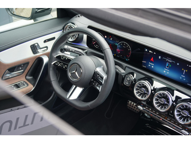 Mercedes-Benz CLA Shooting Brake 180 AMG Line + 360° CAMERA   HEAD-UP   BURMESTER   MEMORY