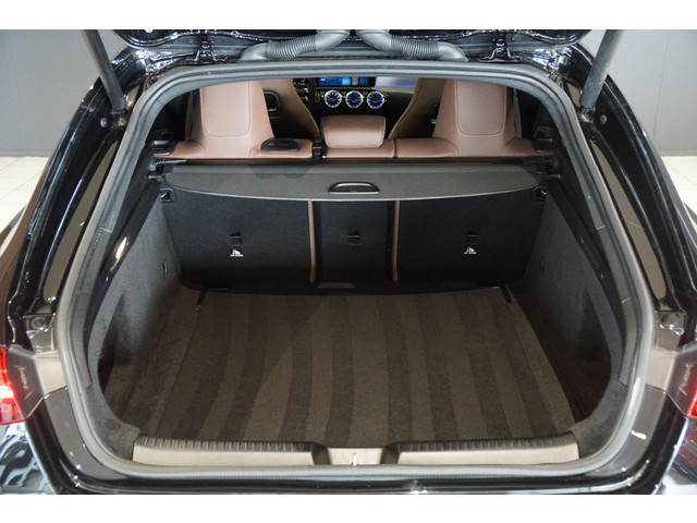Mercedes-Benz CLA Shooting Brake 180 AMG Line + 360° CAMERA   HEAD-UP   BURMESTER   MEMORY