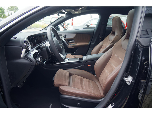 Mercedes-Benz CLA Shooting Brake 180 AMG Line + 360° CAMERA   HEAD-UP   BURMESTER   MEMORY