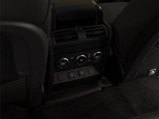 Land Rover Defender 110 2.0 P300e 110 X-Dynamic HSE HUD-PANO-MERIDIAN-22