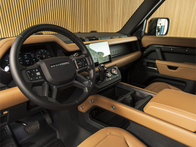 Land Rover Defender 110 2.0 P300e 110 X-Dynamic HSE BRUIN LEDER-22-HUD-PANO-MERIDIAN