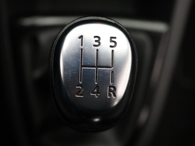 Renault Clio 90pk TCe Limited Airco | Cruise | Navi | Parkeersens. achter