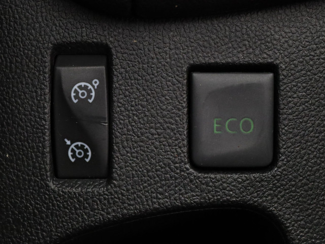 Renault Clio 90pk TCe Limited Airco | Cruise | Navi | Parkeersens. achter
