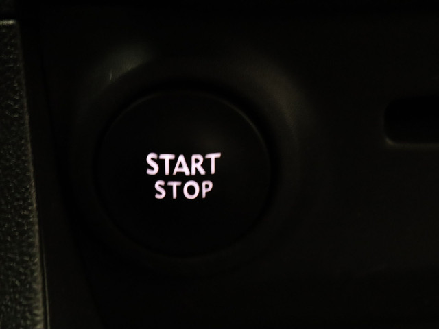 Renault Clio 90pk TCe Limited Airco | Cruise | Navi | Parkeersens. achter