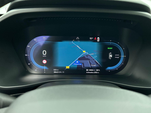 Volvo XC40 Recharge Plus 70 kWh | Navigatie | Apple Carplay Android Auto | Climate control | Camera | Led | Parkeer sensoren | Virtual Cock