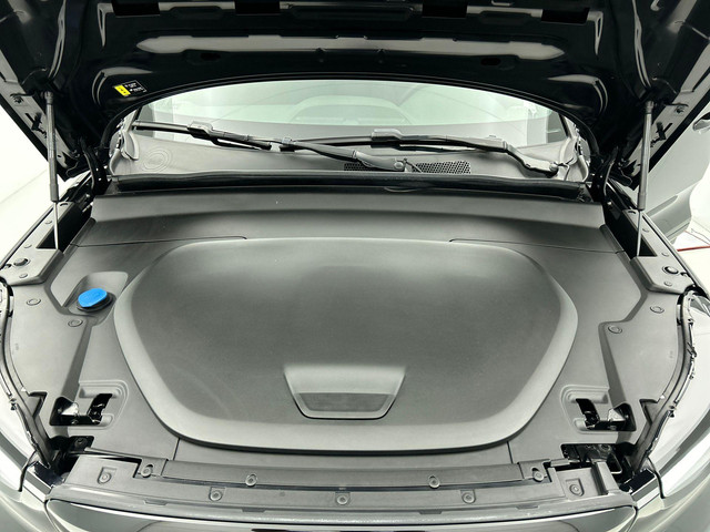 Volvo XC40 Recharge Plus 70 kWh | Navigatie | Apple Carplay Android Auto | Climate control | Camera | Led | Parkeer sensoren | Virtual Cock