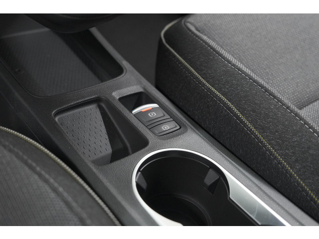 Renault Captur Mild Hybrid 160 EDC Techno | Pack Winter | Camera | Adaptieve Cruise Control | Apple Carplay