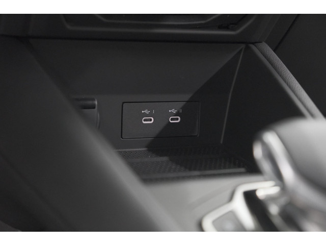 Renault Captur Mild Hybrid 160 EDC Techno | Pack Winter | Camera | Adaptieve Cruise Control | Apple Carplay