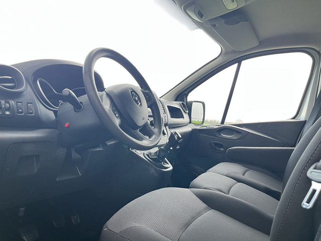 Renault Trafic 1.6 dCi E6 Comfort R-link 3 Zits Lease €251 p m Airco, Navi, PDC, Bedrijfsinrichting, Cruise controle.