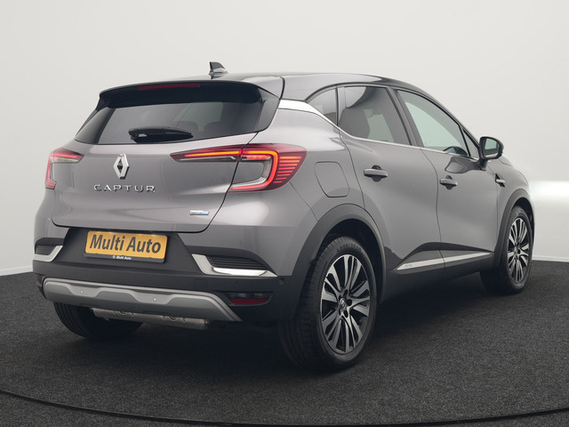 Renault Captur 1.6 E-Tech Initiale Paris Plug In Hybrid 160pk Dealer O.H PHEV | Adaptive Cruise | 360 Camera | Lederen Sportstoelen Verwarmd |