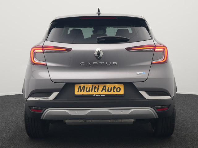 Renault Captur 1.6 E-Tech Initiale Paris Plug In Hybrid 160pk Dealer O.H PHEV | Adaptive Cruise | 360 Camera | Lederen Sportstoelen Verwarmd |