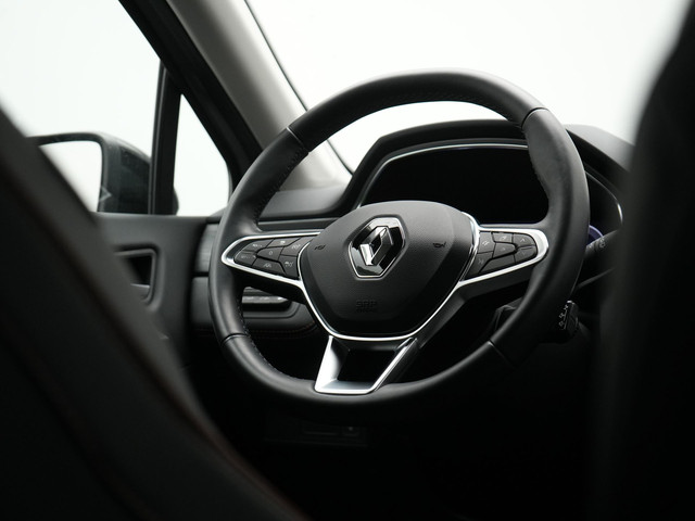 Renault Captur 1.6 E-Tech Initiale Paris Plug In Hybrid 160pk Dealer O.H PHEV | Adaptive Cruise | 360 Camera | Lederen Sportstoelen Verwarmd |