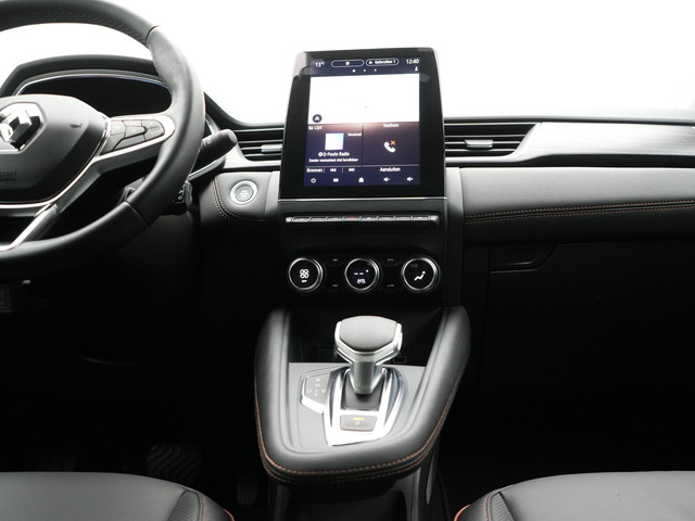 Renault Captur 1.6 E-Tech Initiale Paris Plug In Hybrid 160pk Dealer O.H PHEV | Adaptive Cruise | 360 Camera | Lederen Sportstoelen Verwarmd |
