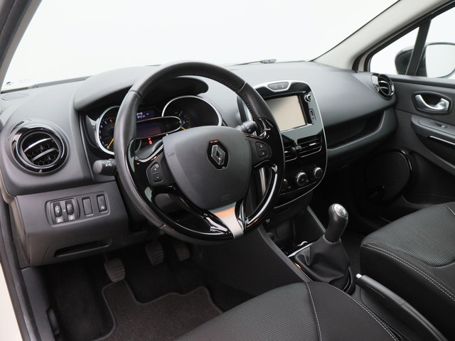 Renault Clio Estate 0.9 TCe Expression | Trekhaak | Airco | Cruise Control | Privacy Glass | Navigatiesysteem | Bluetooth | 16 Inch | 68.444