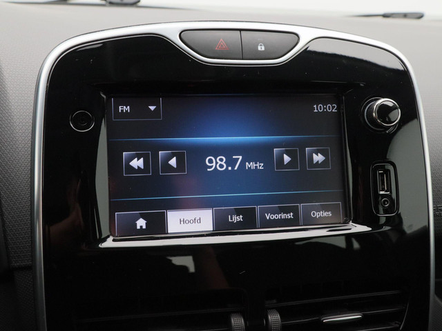 Renault Clio Estate 0.9 TCe Expression | Trekhaak | Airco | Cruise Control | Privacy Glass | Navigatiesysteem | Bluetooth | 16 Inch | 68.444