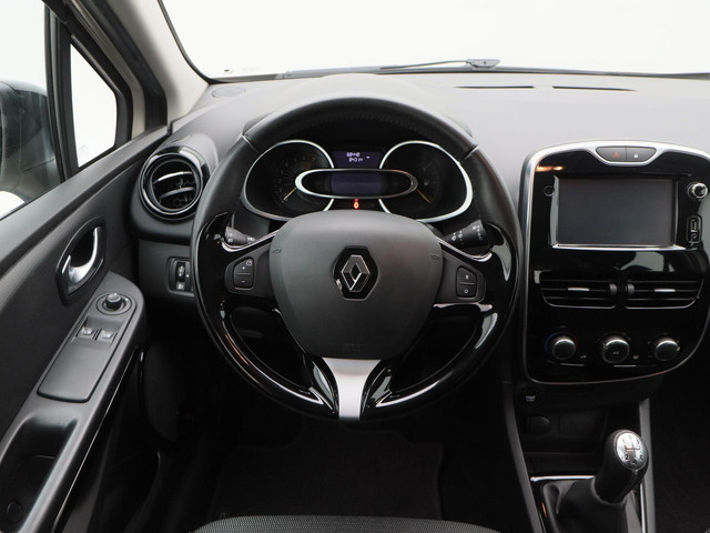 Renault Clio Estate 0.9 TCe Expression | Trekhaak | Airco | Cruise Control | Privacy Glass | Navigatiesysteem | Bluetooth | 16 Inch | 68.444
