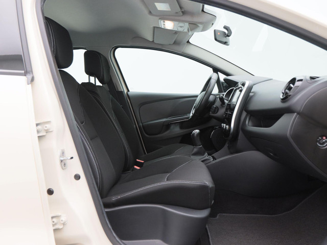 Renault Clio Estate 0.9 TCe Expression | Trekhaak | Airco | Cruise Control | Privacy Glass | Navigatiesysteem | Bluetooth | 16 Inch | 68.444