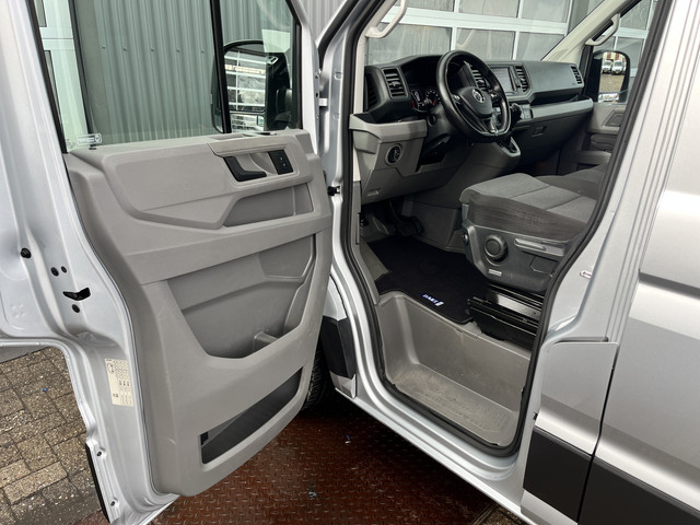 Volkswagen Crafter 35 2.0 TDI L3H3 L2H2 Airco Cruise controle Camera Telefoonverbinding Parkeersensoren voor en achter Imperiaal Kastinrichting Lan