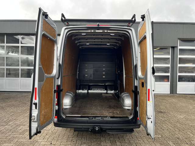 Volkswagen Crafter 35 2.0 TDI L3H3 L2H2 Airco Cruise controle Camera Telefoonverbinding Parkeersensoren voor en achter Imperiaal Kastinrichting Lan
