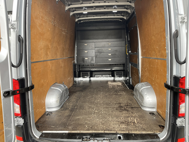 Volkswagen Crafter 35 2.0 TDI L3H3 L2H2 Airco Cruise controle Camera Telefoonverbinding Parkeersensoren voor en achter Imperiaal Kastinrichting Lan