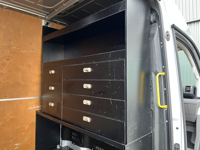 Volkswagen Crafter 35 2.0 TDI L3H3 L2H2 Airco Cruise controle Camera Telefoonverbinding Parkeersensoren voor en achter Imperiaal Kastinrichting Lan