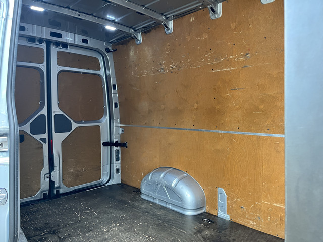 Volkswagen Crafter 35 2.0 TDI L3H3 L2H2 Airco Cruise controle Camera Telefoonverbinding Parkeersensoren voor en achter Imperiaal Kastinrichting Lan