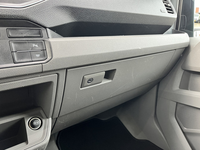Volkswagen Crafter 35 2.0 TDI L3H3 L2H2 Airco Cruise controle Camera Telefoonverbinding Parkeersensoren voor en achter Imperiaal Kastinrichting Lan