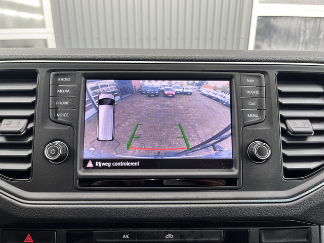 Volkswagen Crafter 35 2.0 TDI L3H3 L2H2 Airco Cruise controle Camera Telefoonverbinding Parkeersensoren voor en achter Imperiaal Kastinrichting Lan