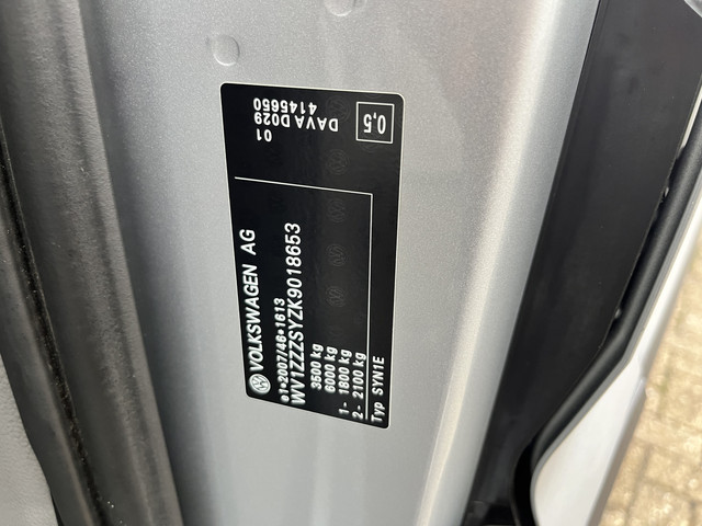 Volkswagen Crafter 35 2.0 TDI L3H3 L2H2 Airco Cruise controle Camera Telefoonverbinding Parkeersensoren voor en achter Imperiaal Kastinrichting Lan