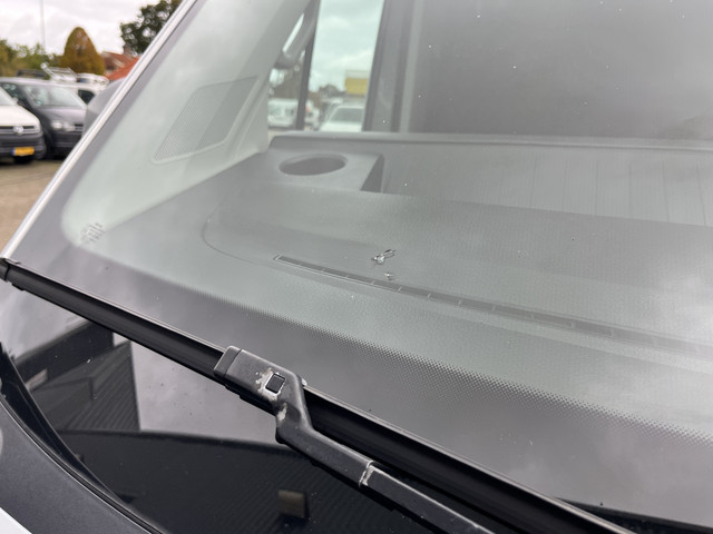 Volkswagen Crafter 35 2.0 TDI L3H3 L2H2 Airco Cruise controle Camera Telefoonverbinding Parkeersensoren voor en achter Imperiaal Kastinrichting Lan