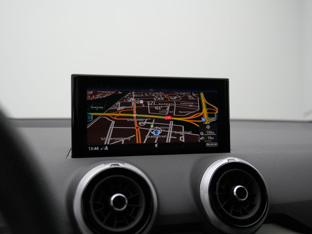 Audi Q2 35 TFSI 150 pk S-tronic S Edition   S-Line | Trekhaak | Matrix LED | Achteruitrijcamera | Navigatie | Stoelverwarming | Adaptive