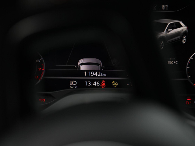 Audi Q2 35 TFSI 150 pk S-tronic S Edition   S-Line | Trekhaak | Matrix LED | Achteruitrijcamera | Navigatie | Stoelverwarming | Adaptive