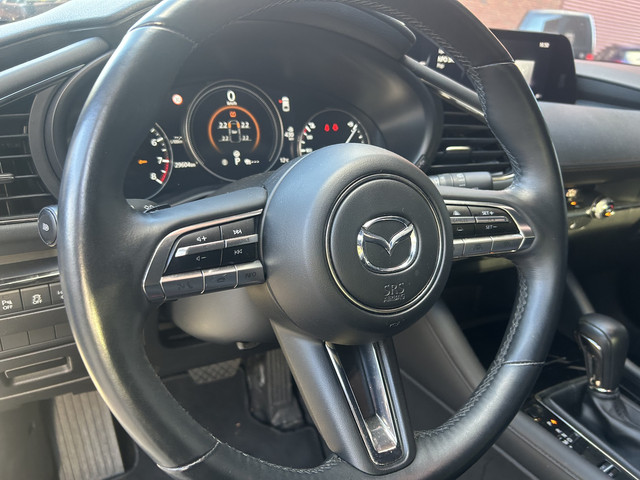 Mazda 3 2.0 e-SkyActiv-G M Hybrid 122 Luxury    FULL LED    NAVI + CARPLAY    ADAPTIV CRUISE    HUD    BOSE AUDIO    360 CAMERA