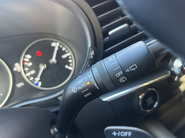 Mazda 3 2.0 e-SkyActiv-G M Hybrid 122 Luxury    FULL LED    NAVI + CARPLAY    ADAPTIV CRUISE    HUD    BOSE AUDIO    360 CAMERA