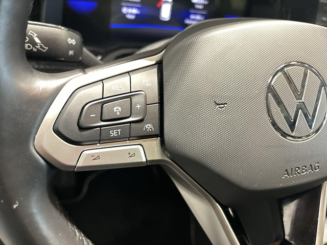 Volkswagen Polo 1.0 TSI 95pk Life · Apple Android Car Play · Airco · P-Sensoren · DAB · Getint Glas · 15'' Inch · Garantie t m 10-10-2027 of 100