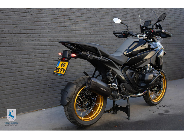 BMW R 1300 GS Triple Black   Spaakwielen goud   BTW