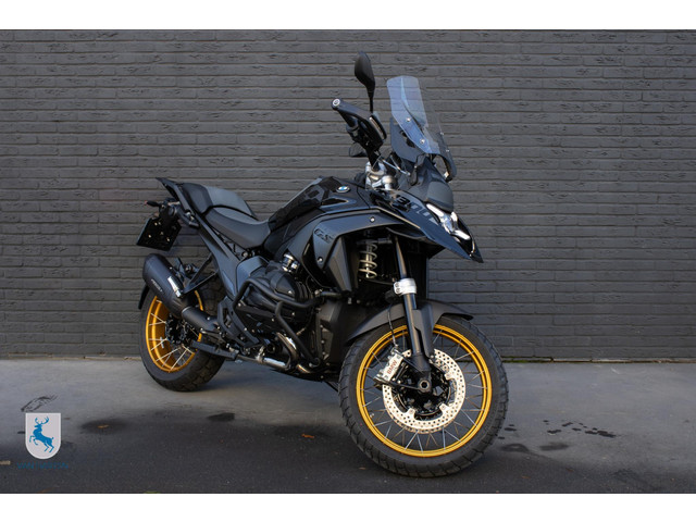 BMW R 1300 GS Triple Black   Spaakwielen goud   BTW