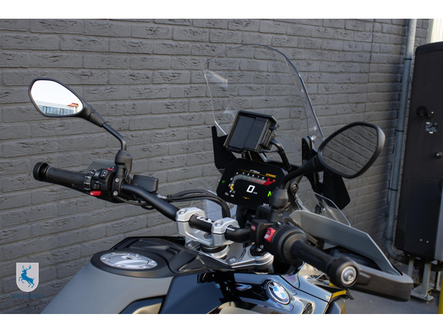 BMW R 1300 GS Triple Black   Spaakwielen goud   BTW