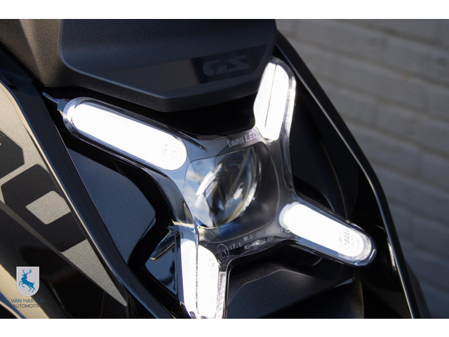 BMW R 1300 GS Triple Black   Spaakwielen goud   BTW