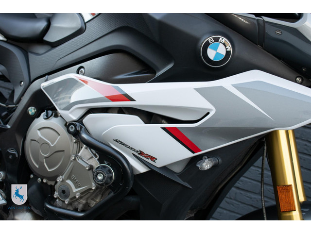 BMW S 1000 XR   Akrapovic   Getint windscherm