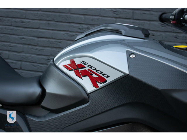 BMW S 1000 XR   Akrapovic   Getint windscherm