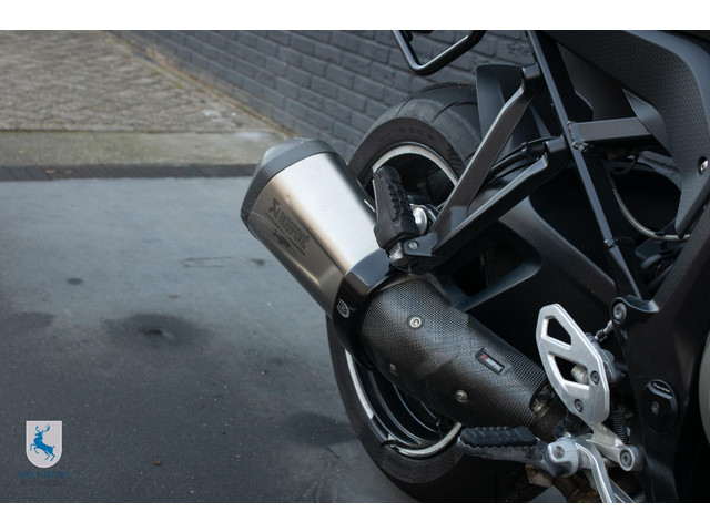 BMW S 1000 XR   Akrapovic   Getint windscherm