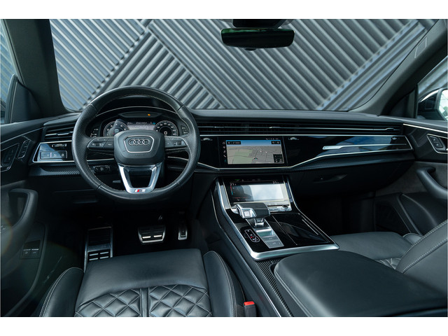 Audi Q8 55 TFSI e quattro S-Line ACC Pano S-Stoelen Matrix Memory B&O 360 Softcl. Trekhaak