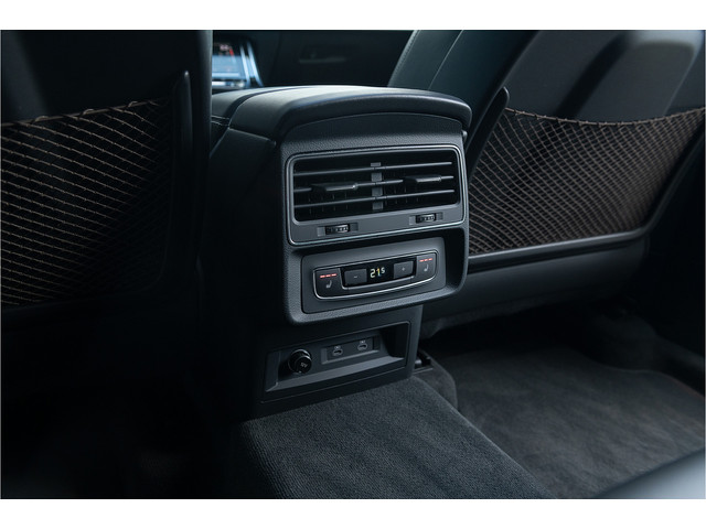 Audi Q8 55 TFSI e quattro S-Line ACC Pano S-Stoelen Matrix Memory B&O 360 Softcl. Trekhaak