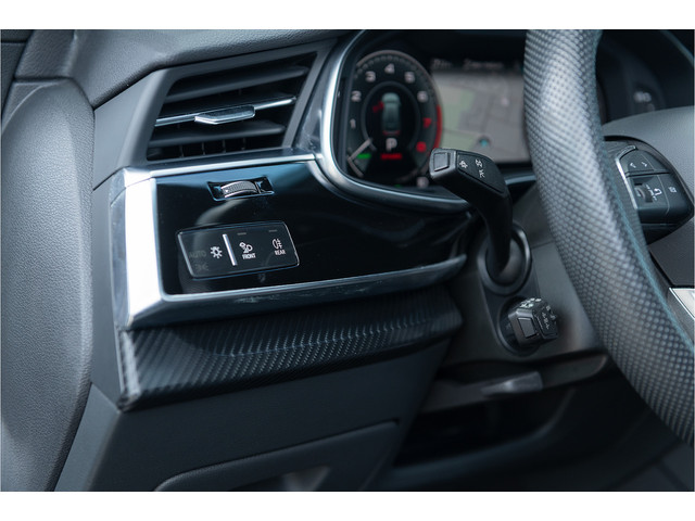 Audi Q8 55 TFSI e quattro S-Line ACC Pano S-Stoelen Matrix Memory B&O 360 Softcl. Trekhaak