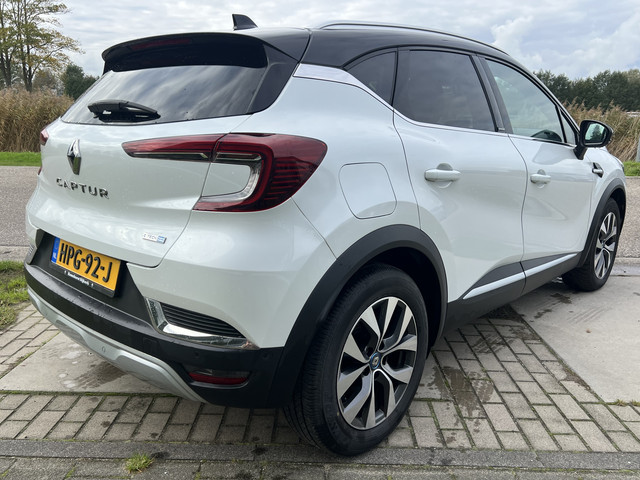Renault Captur 1.6 E-Tech Hybrid 160PK Intens Edition One   Dealer onbderhouden   Bose   360' Camera
